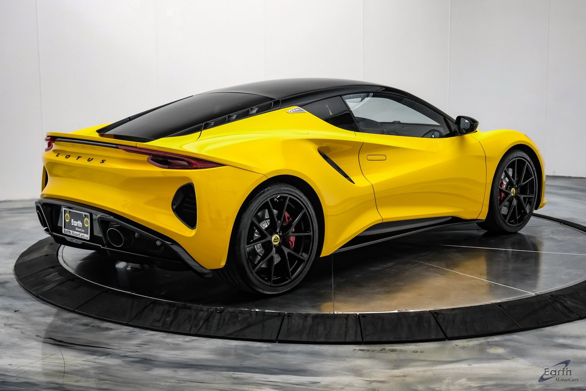 Used 2024 Lotus Emira First Edition image 16