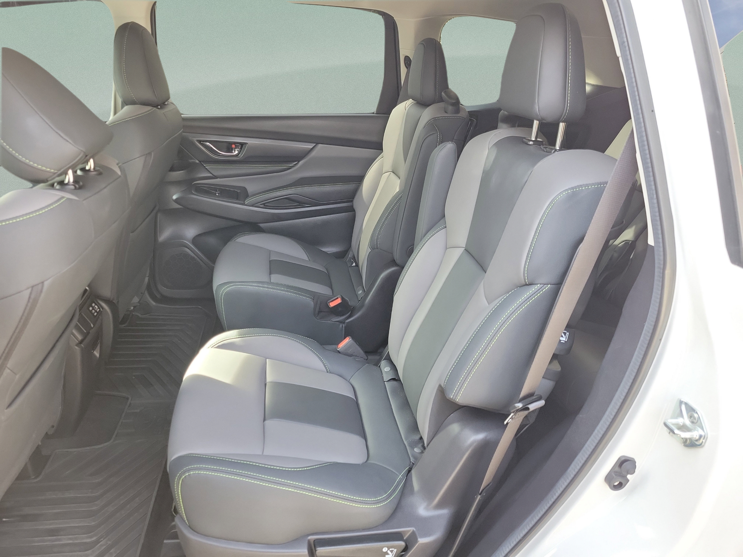 Used 2025 Subaru Ascent Onyx Edition AWD/4WD image 13