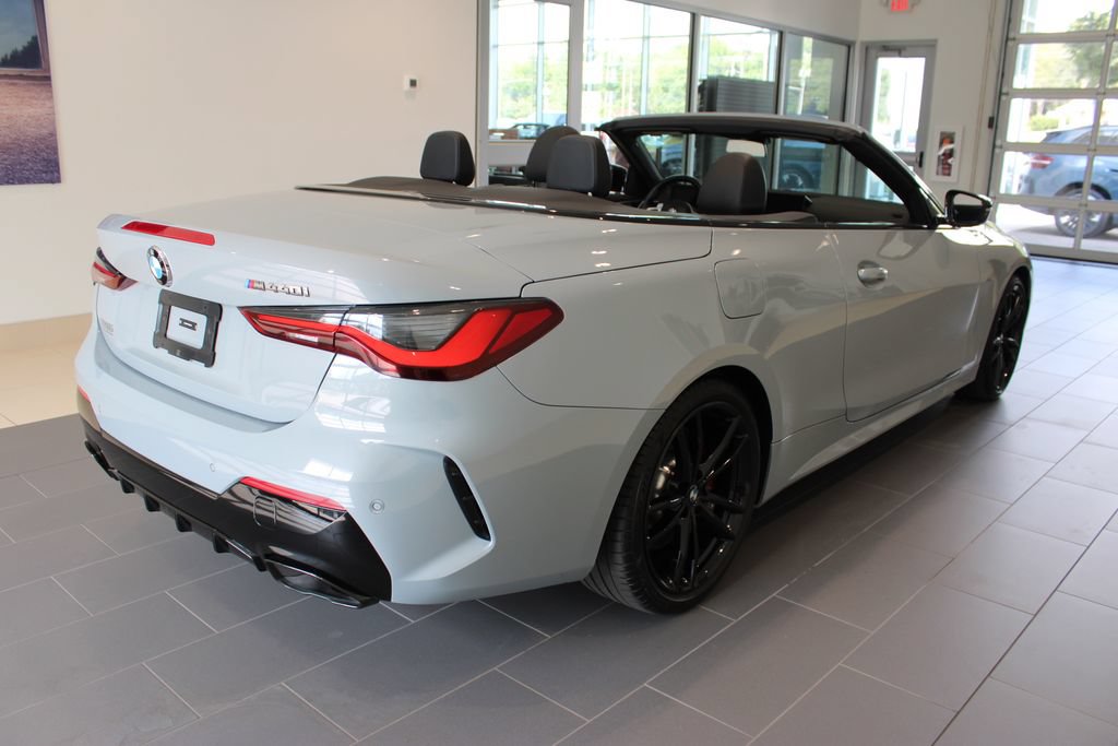 Used 2024 BMW M440i Convertible w/ Shadowloine Package RWD image 25