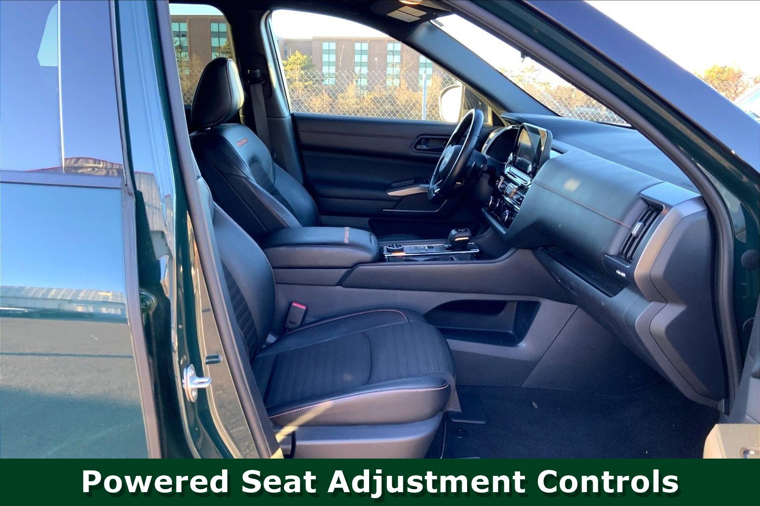 Used 2023 Nissan Pathfinder Rock Creek image 7