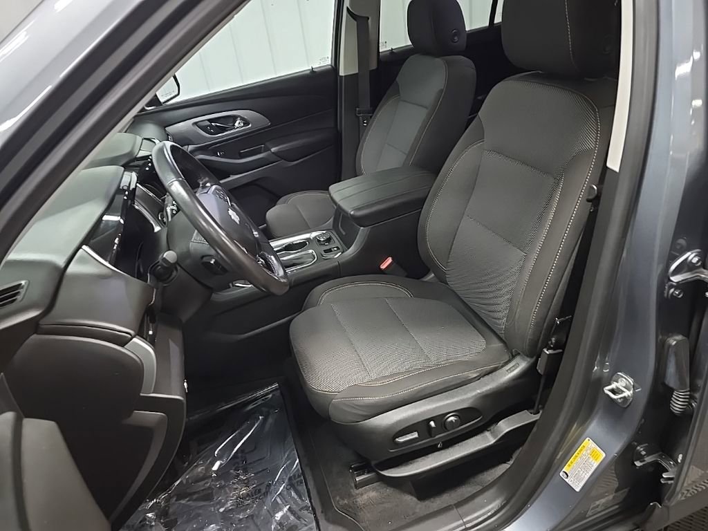Used 2018 Chevrolet Traverse LT image 29