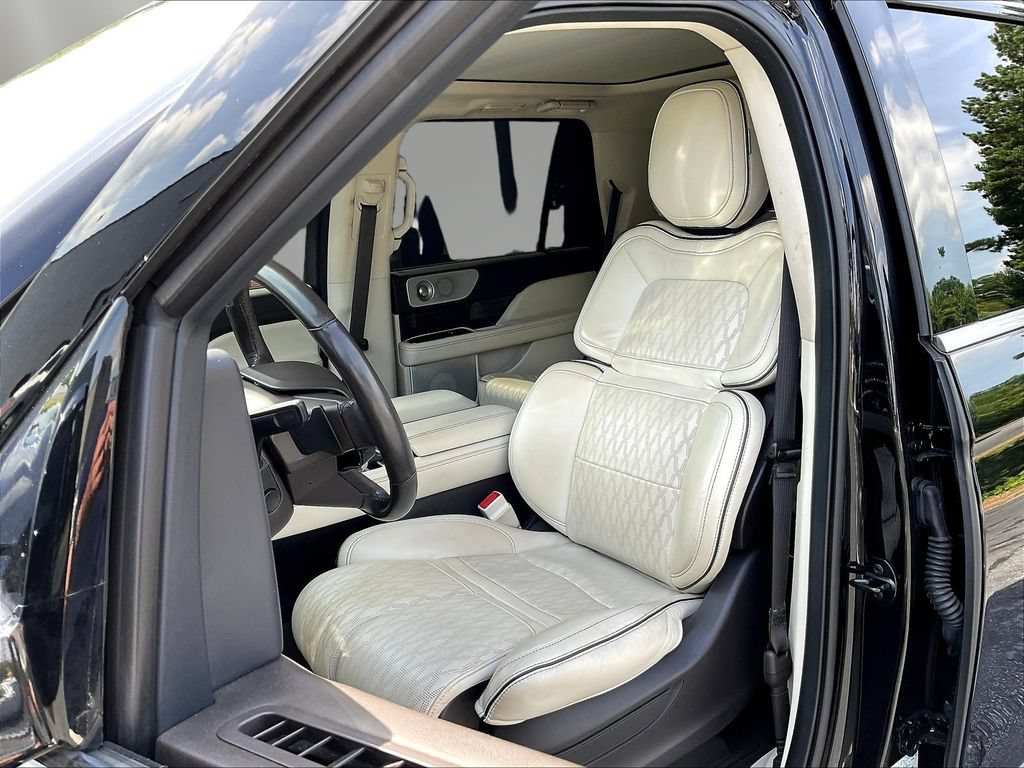 Used 2022 Lincoln Navigator Black Label AWD/4WD image 21