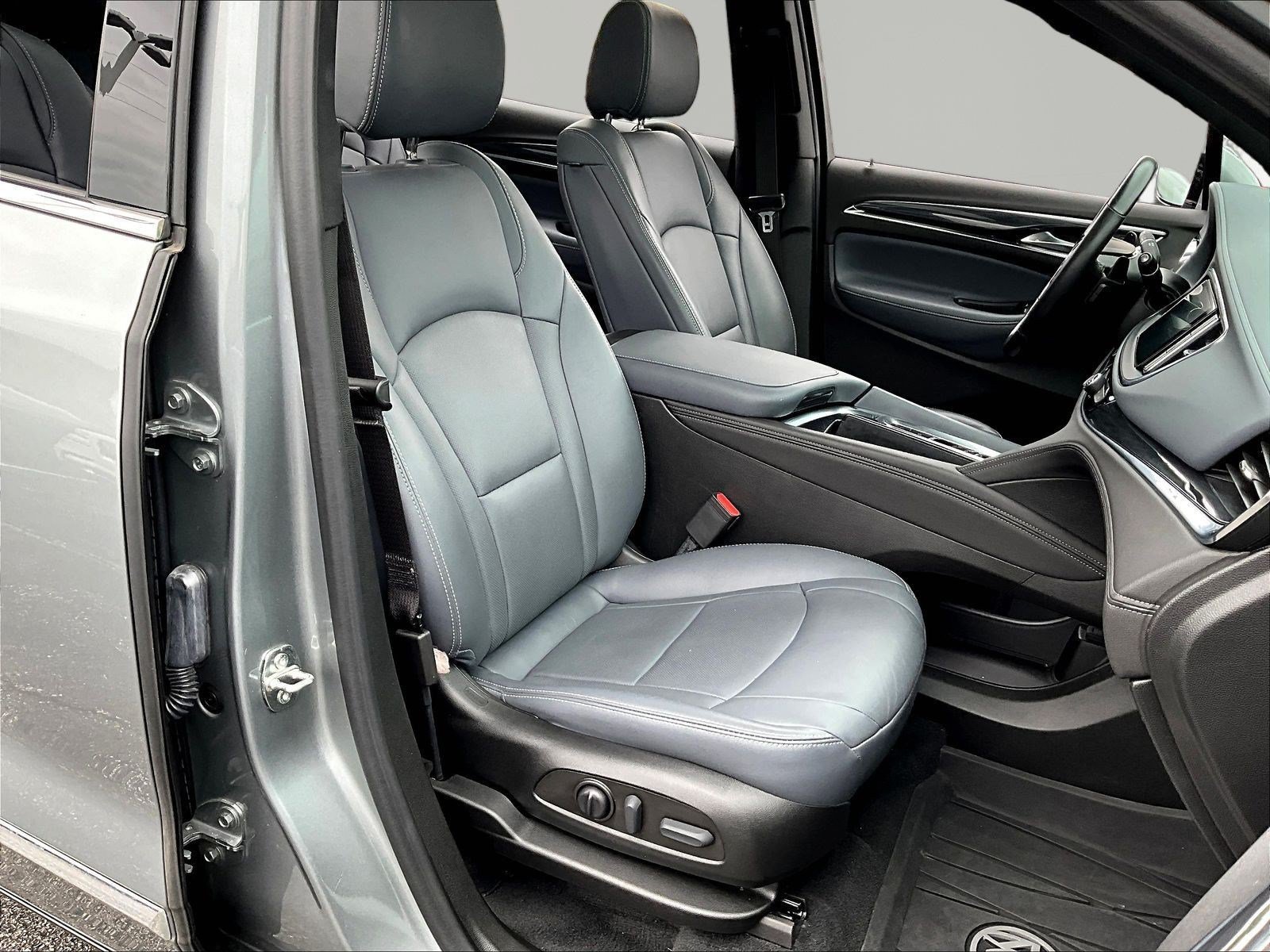 Used 2023 Buick Enclave Essence w/ Experience Buick Package FWD image 30