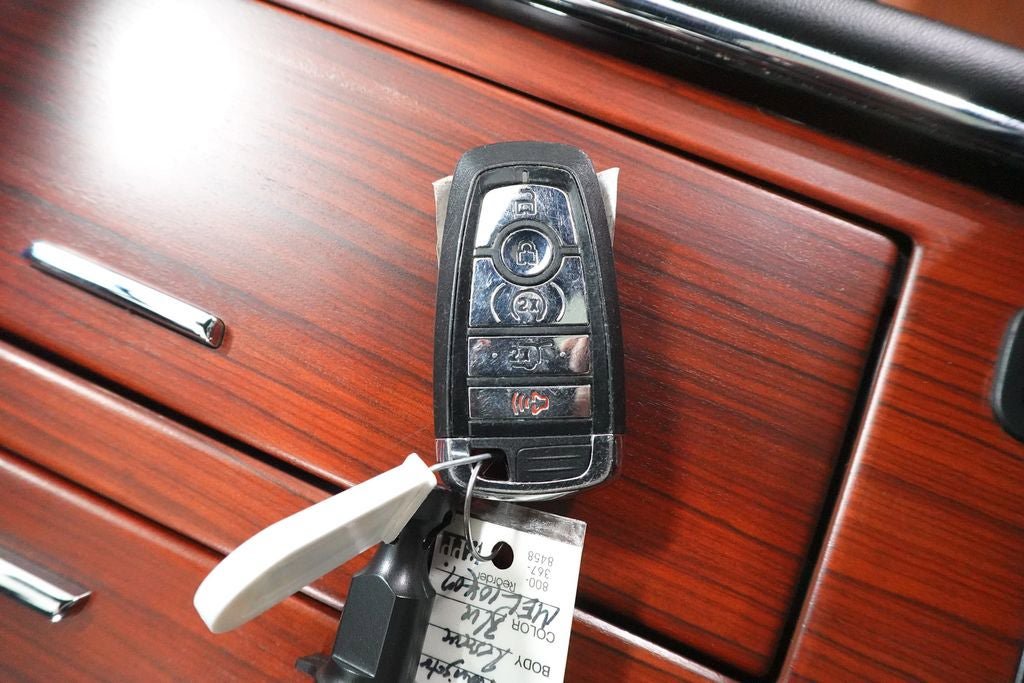 Used 2021 Lincoln Navigator Reserve w/ Luxury Package AWD/4WD image 21