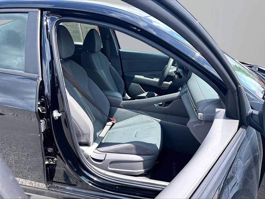 Used 2024 Hyundai Elantra SEL FWD image 7