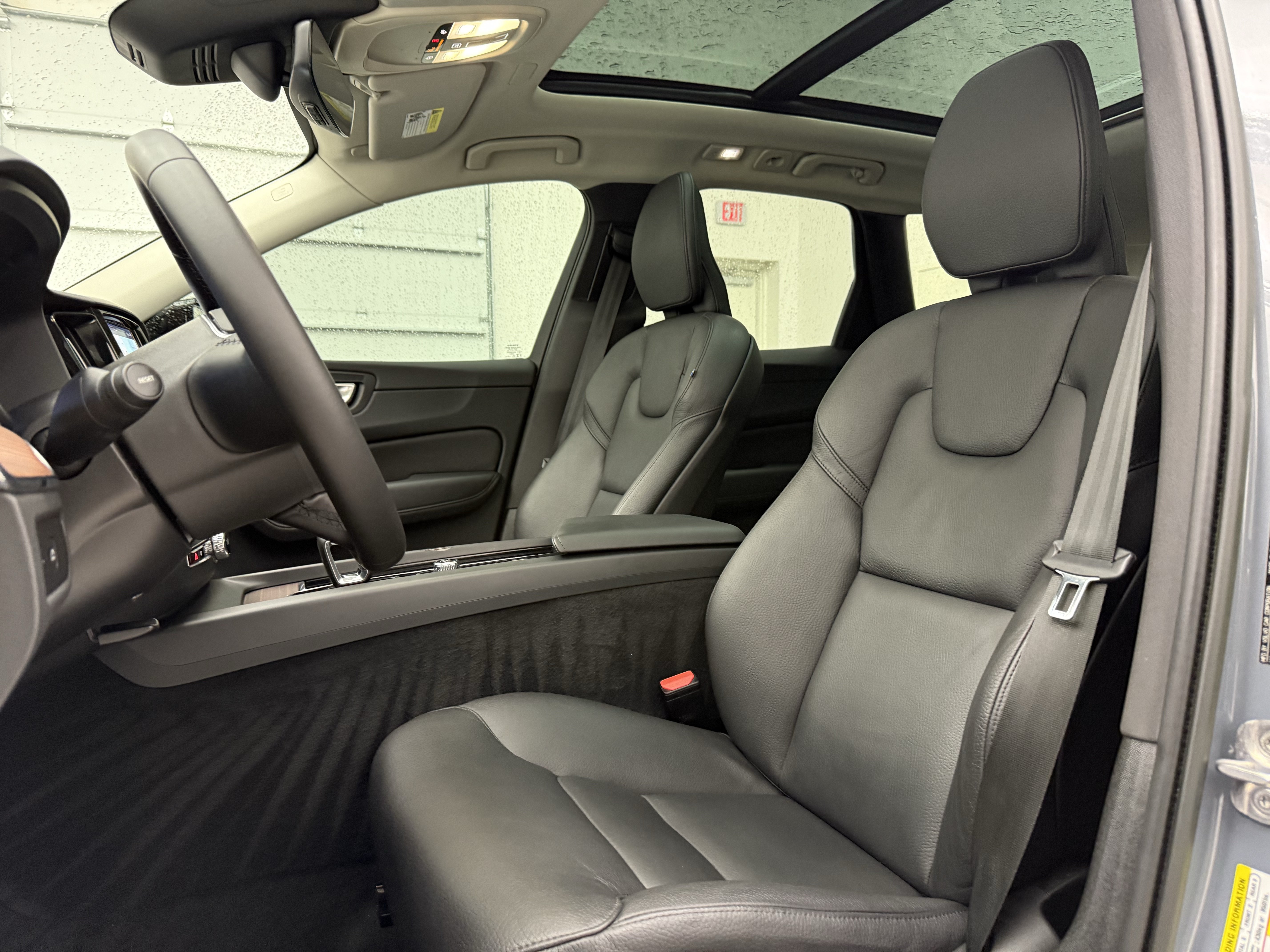 Certified 2023 Volvo XC60 B5 Plus w/ Climate Package FWD image 14