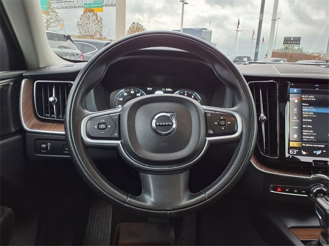 Used 2019 Volvo XC60 T5 Momentum w/ Multimedia Package image 10