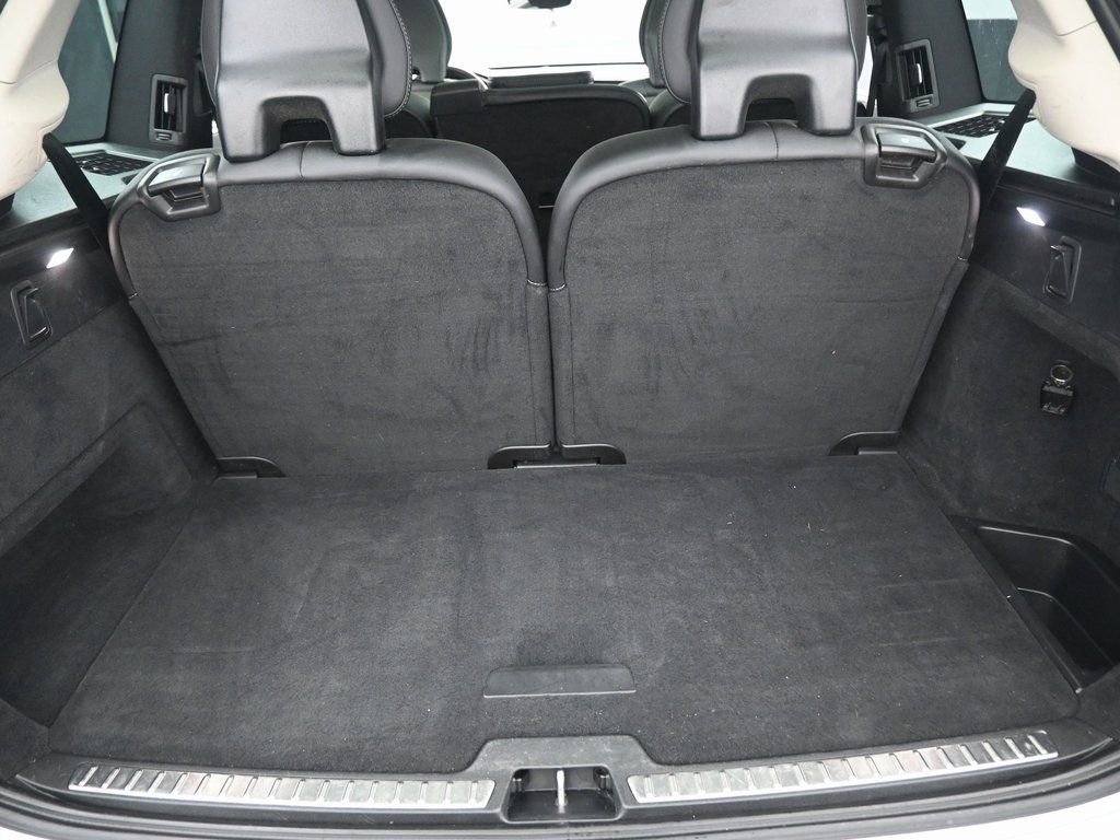 Used 2022 Volvo XC90 T8 Inscription image 32