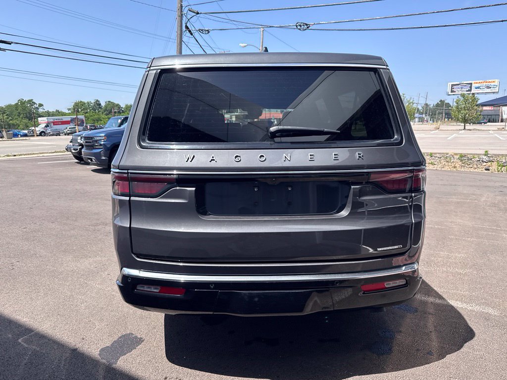 Used 2024 Jeep Wagoneer L Series II w/ Flexible Seating Group AWD/4WD image 7