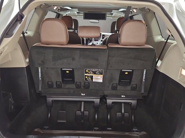 Used 2019 Toyota Sienna Limited Premium image 21