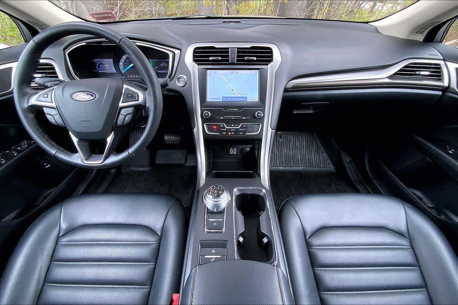 Used 2020 Ford Fusion SEL FWD image 16