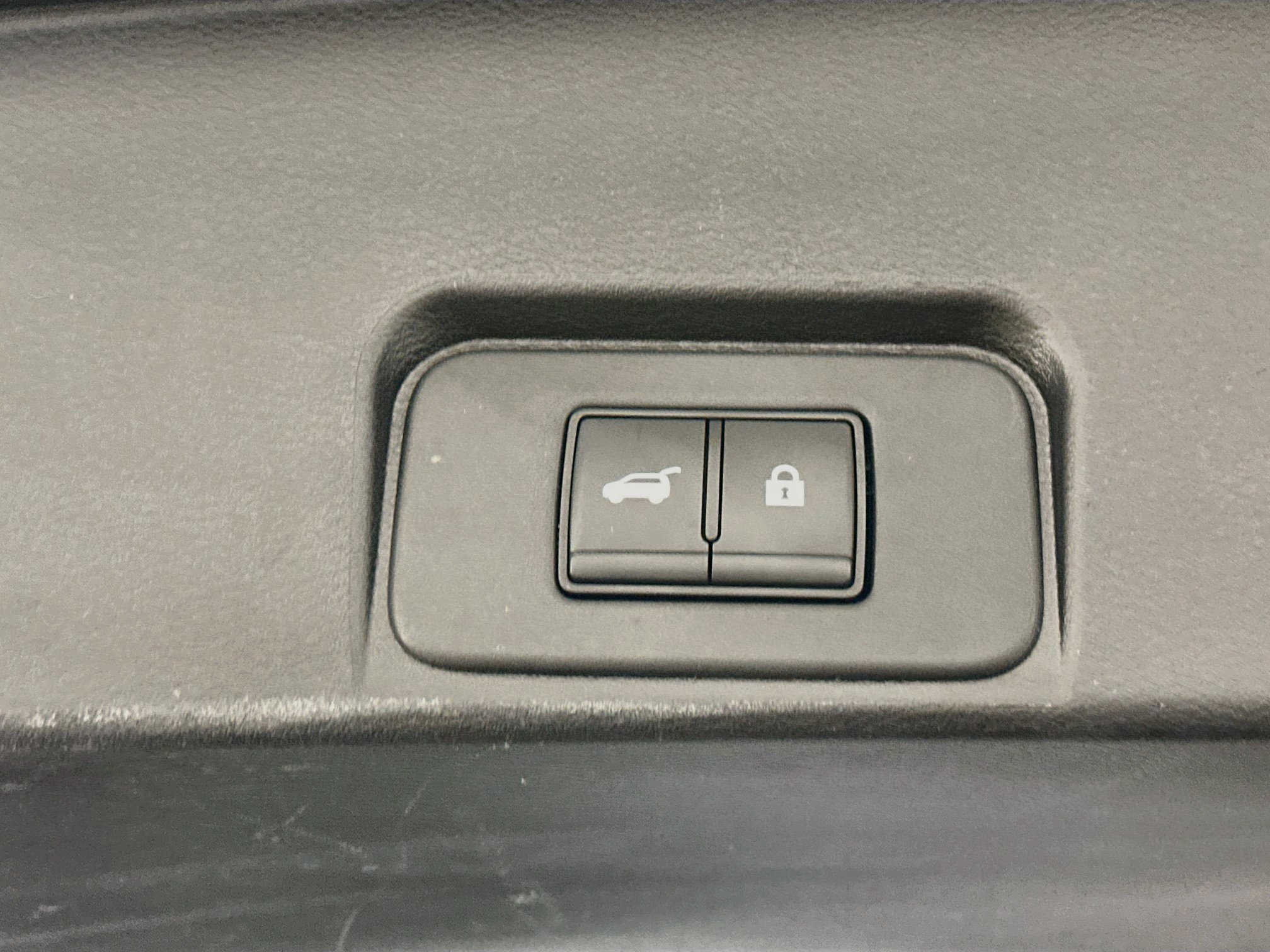 Used 2024 Nissan Rogue SV AWD/4WD image 30