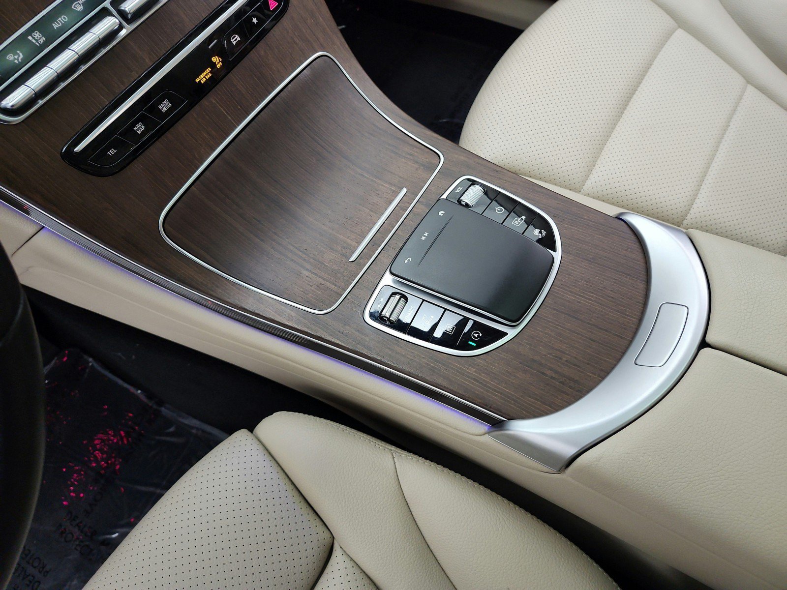 Certified 2022 Mercedes-Benz GLC 300 image 11