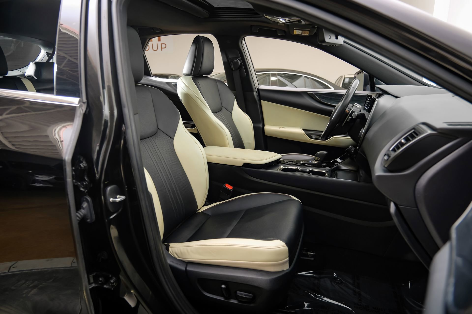 Used 2023 Lexus NX 250 FWD w/ Towing Package (2000 Lbs) image 45
