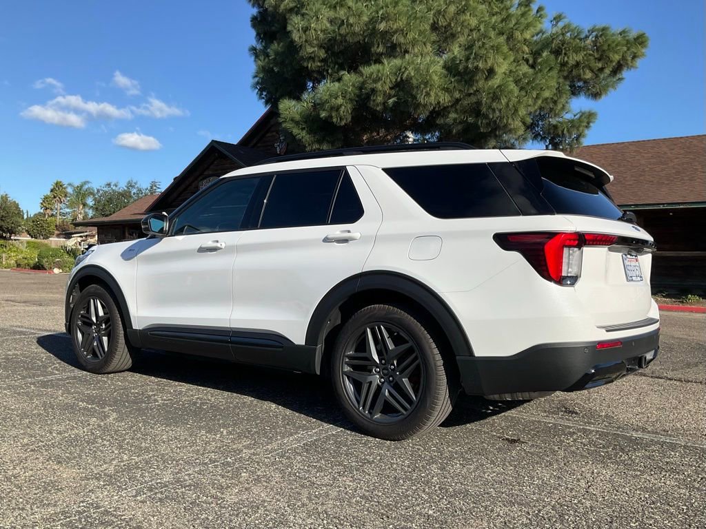 Certified 2025 Ford Explorer ST-Line w/ Premium Package image 73