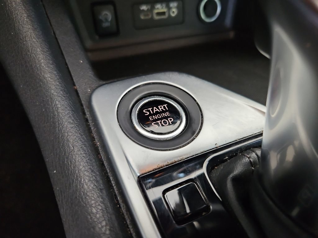 Used 2024 Nissan Sentra SV FWD image 20