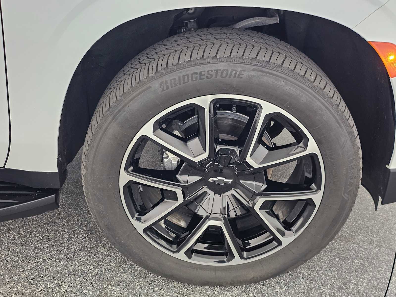 Used 2024 Chevrolet Suburban RST w/ Luxury Package image 9