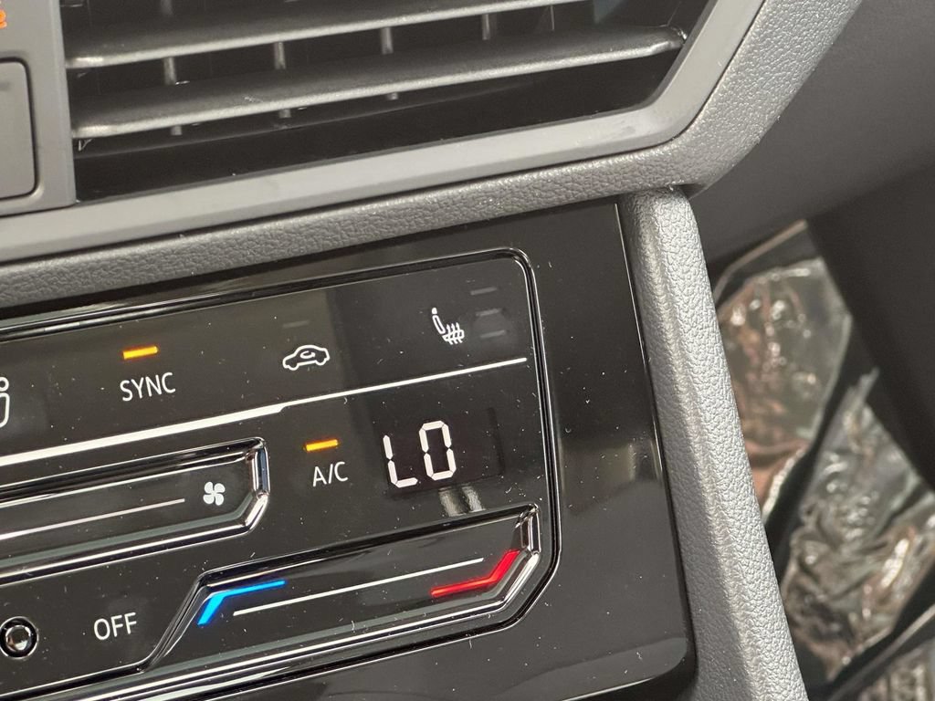 New 2026 Volkswagen Jetta SE FWD image 24