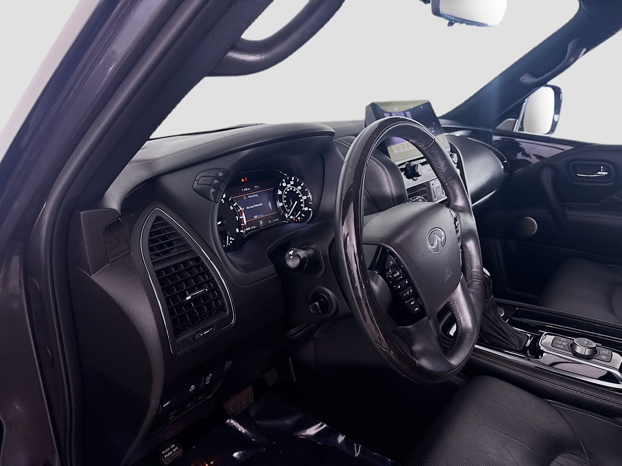 Used 2022 INFINITI QX80 Sensory w/ All-Season Package image 23