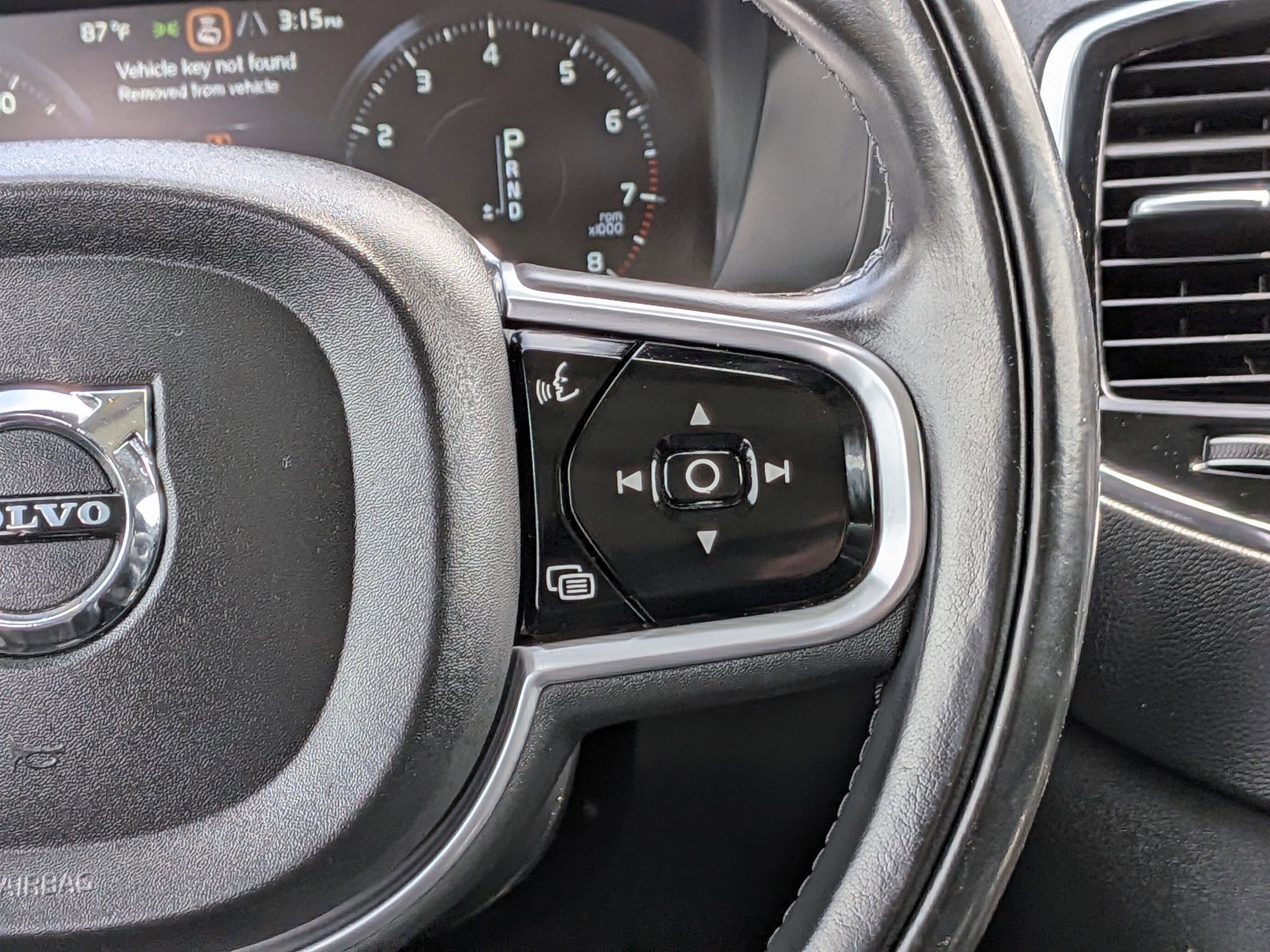 Used 2018 Volvo XC90 T6 Inscription w/ Convenience Package AWD/4WD image 17