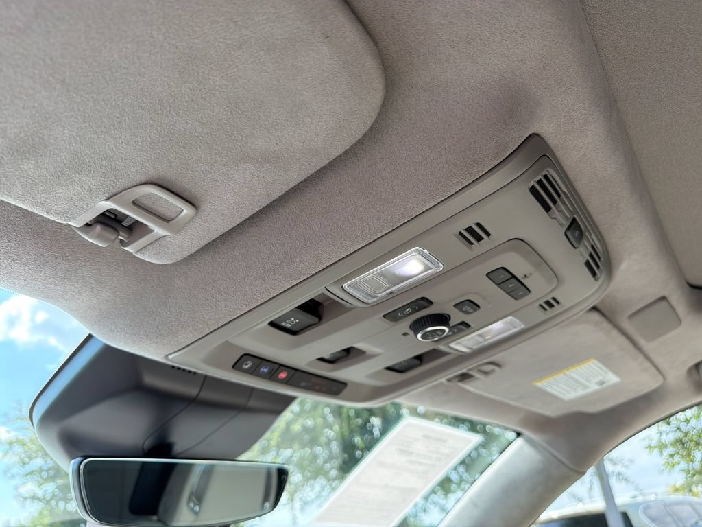 Used 2024 Cadillac Escalade ESV Sport Platinum w/ LPO, Floor Liner Package AWD/4WD image 30