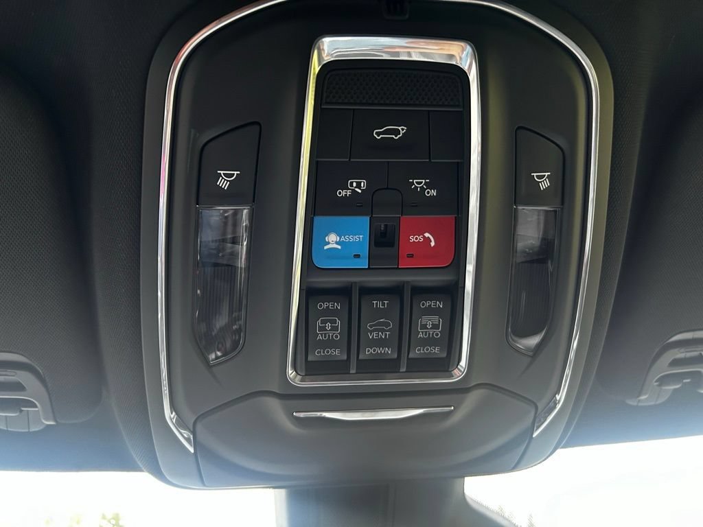 Used 2024 Jeep Wagoneer 4WD w/ Premium Group I image 17
