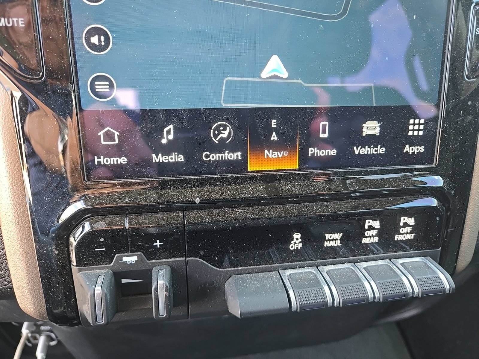 Used 2022 RAM 1500 Laramie w/ Laramie Southwest Edition AWD/4WD image 11