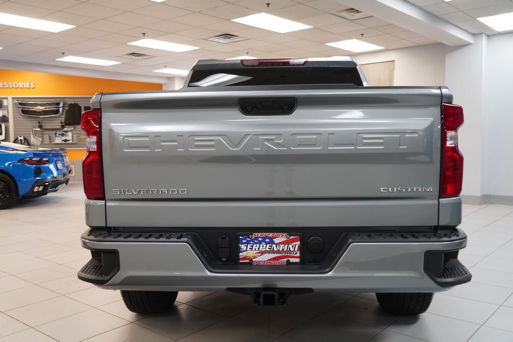 Used 2025 Chevrolet Silverado 1500 Custom image 12