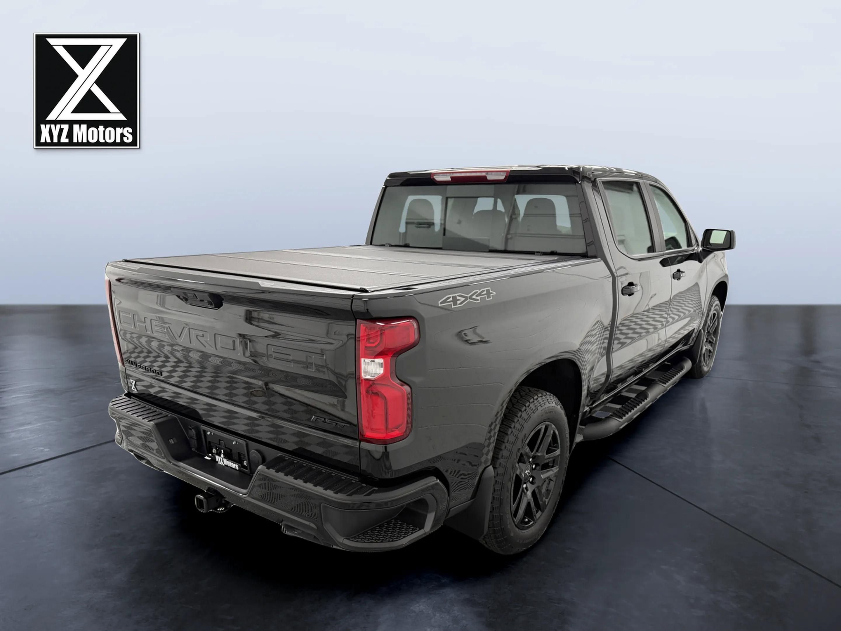 Used 2025 Chevrolet Silverado 1500 RST w/ Dark Appearance Package AWD/4WD image 6