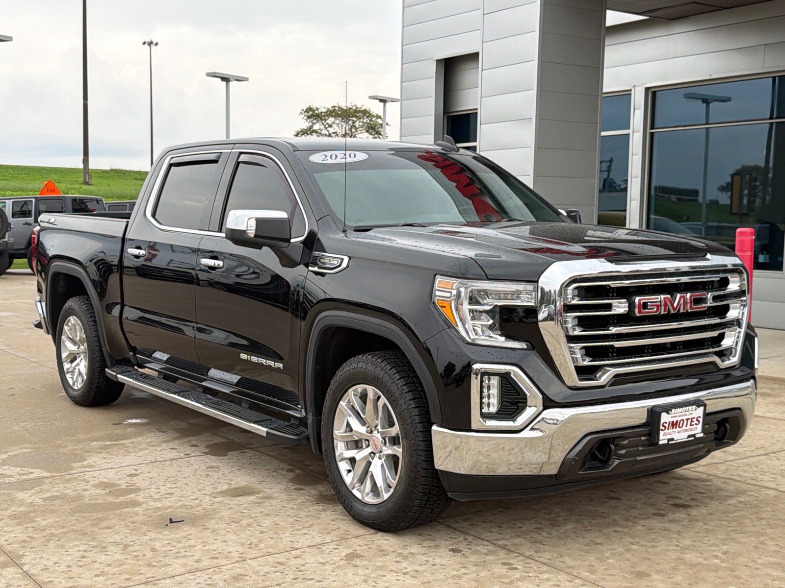 Used 2020 GMC Sierra 1500 SLT w/ SLT Premium Package AWD/4WD image 2
