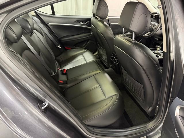 Used 2021 Genesis G70 2.0T image 8