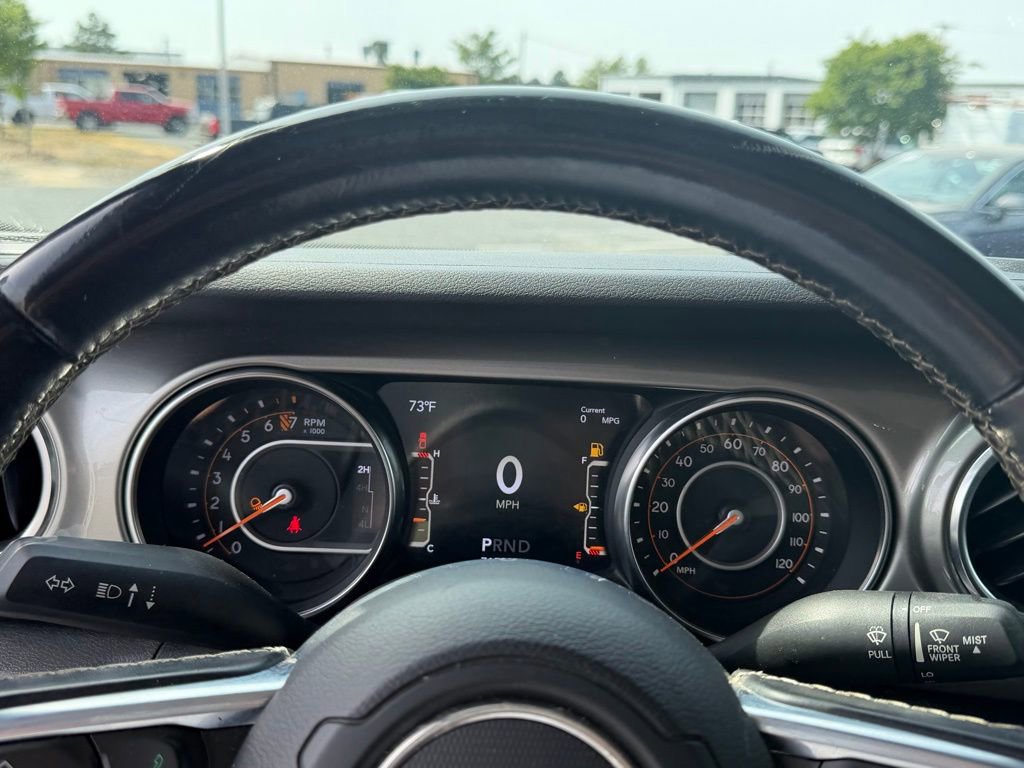 Used 2020 Jeep Gladiator Overland w/ Trailer Tow Package AWD/4WD image 18