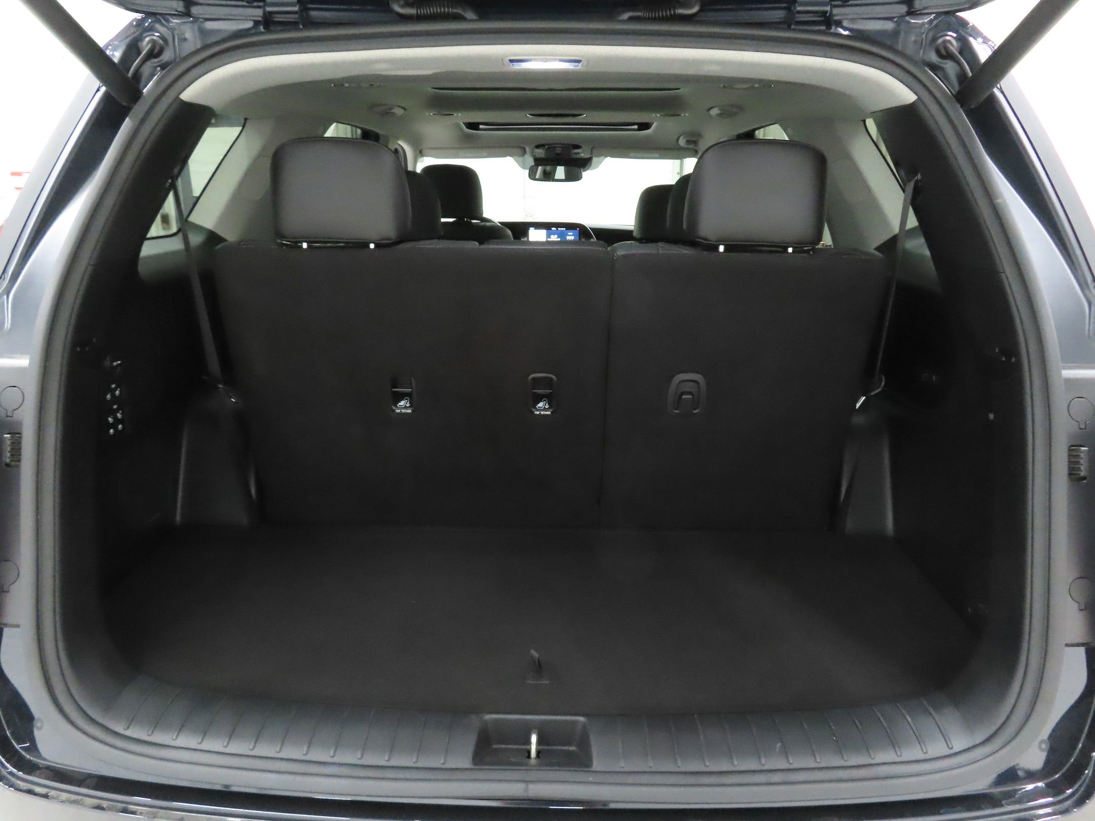 Used 2021 Hyundai Palisade Limited w/ Cargo Package image 24