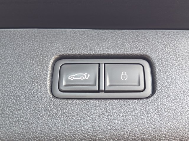 Used 2023 Genesis GV80 3.5T w/ Prestige Package AWD/4WD image 32