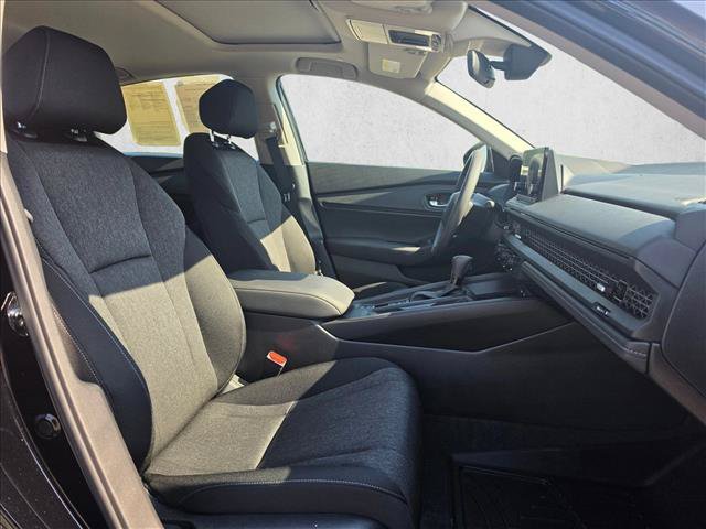 Used 2025 Honda Accord SE image 11