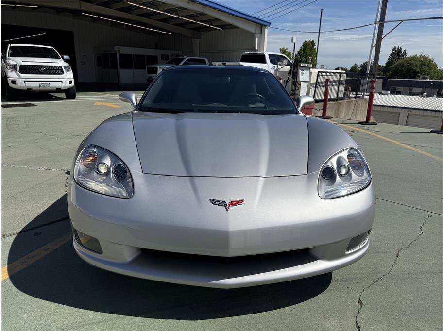 Used 2005 Chevrolet Corvette Coupe w/ Preferred Equipment Group image 3
