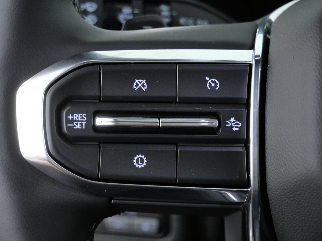 Used 2025 GMC Yukon Denali w/ Sun & Power Step Package AWD/4WD image 26