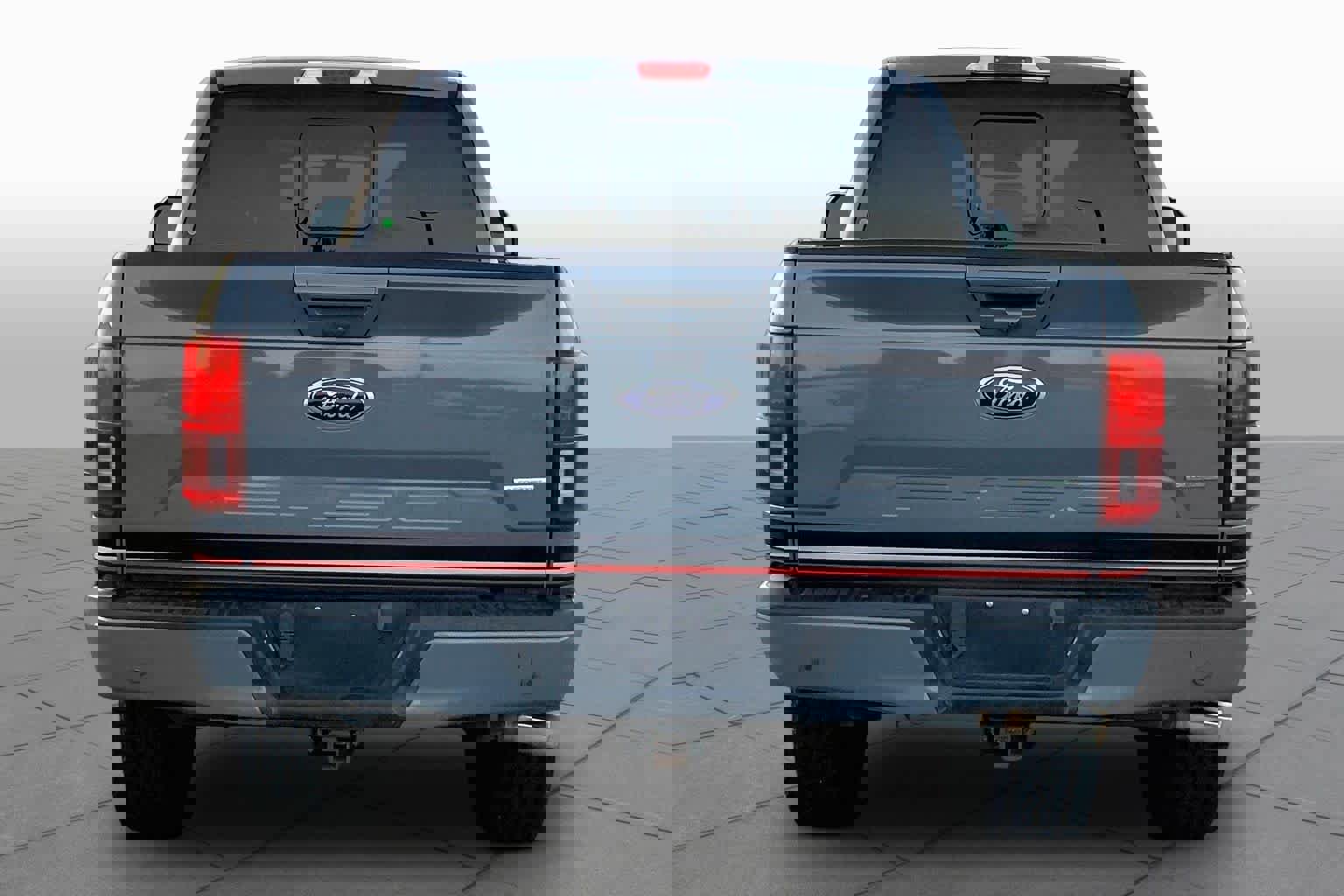 Used 2019 Ford F150 Lariat w/ Equipment Group 502A Luxury AWD/4WD image 5