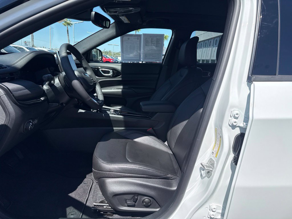 Certified 2026 Jeep Compass Limited w/ Sun, Sound & Navigation Group AWD/4WD image 16