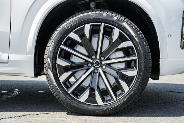 New 2026 Volvo XC90 B6 Ultra w/ Protection Package Premier image 17