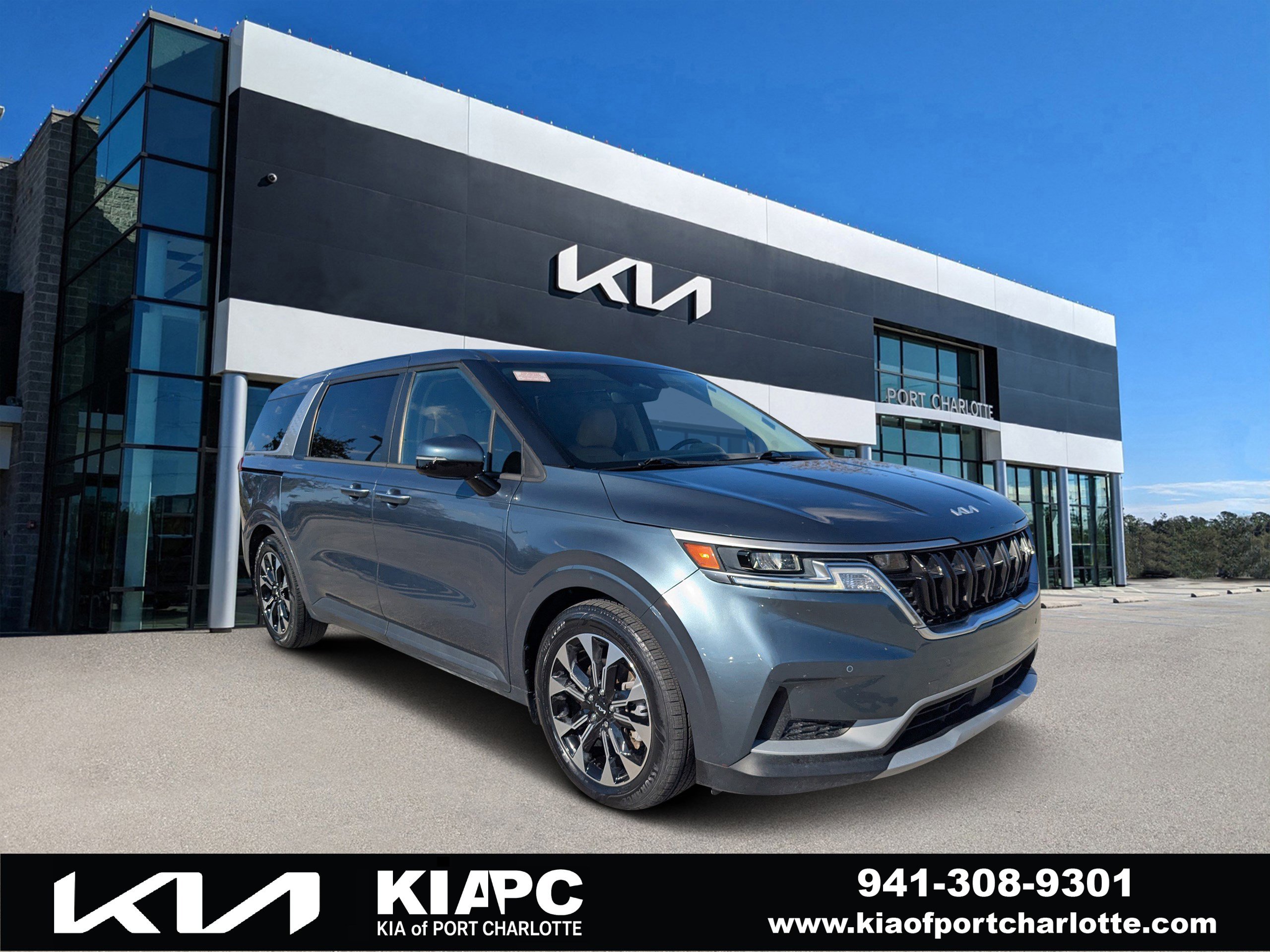 Used 2022 Kia Carnival EX