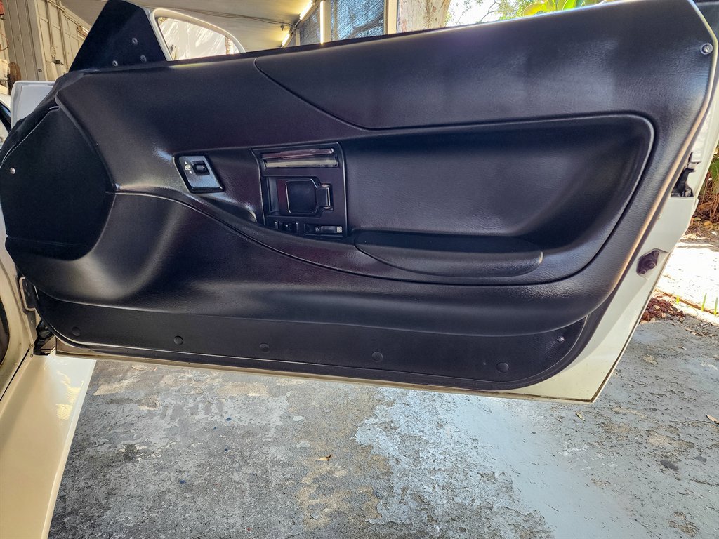 Used 1995 Chevrolet Corvette Convertible image 26