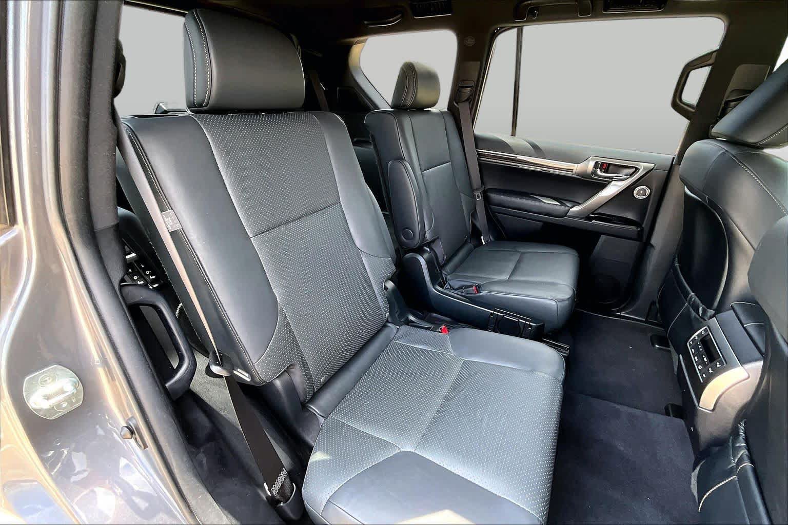 Certified 2022 Lexus GX 460 Luxury w/ Sport Design Package AWD/4WD image 20