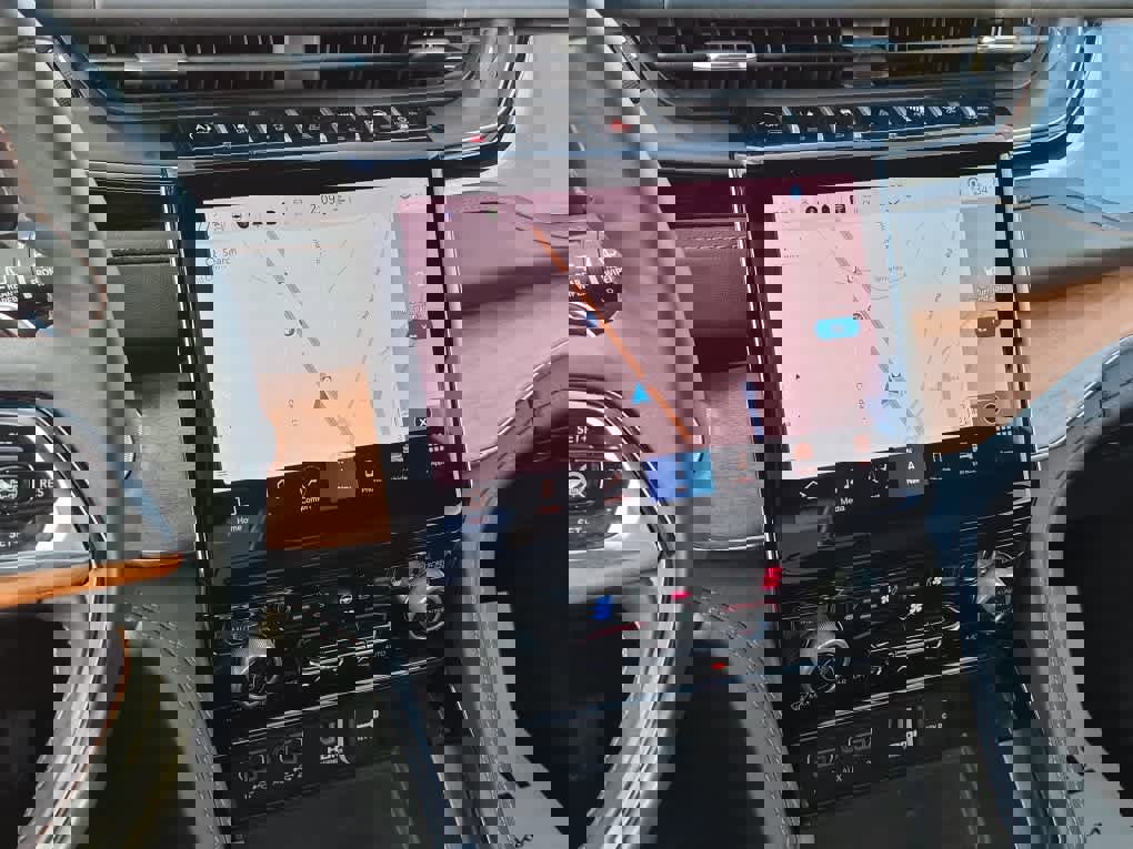 Used 2025 Jeep Grand Cherokee L Summit image 16