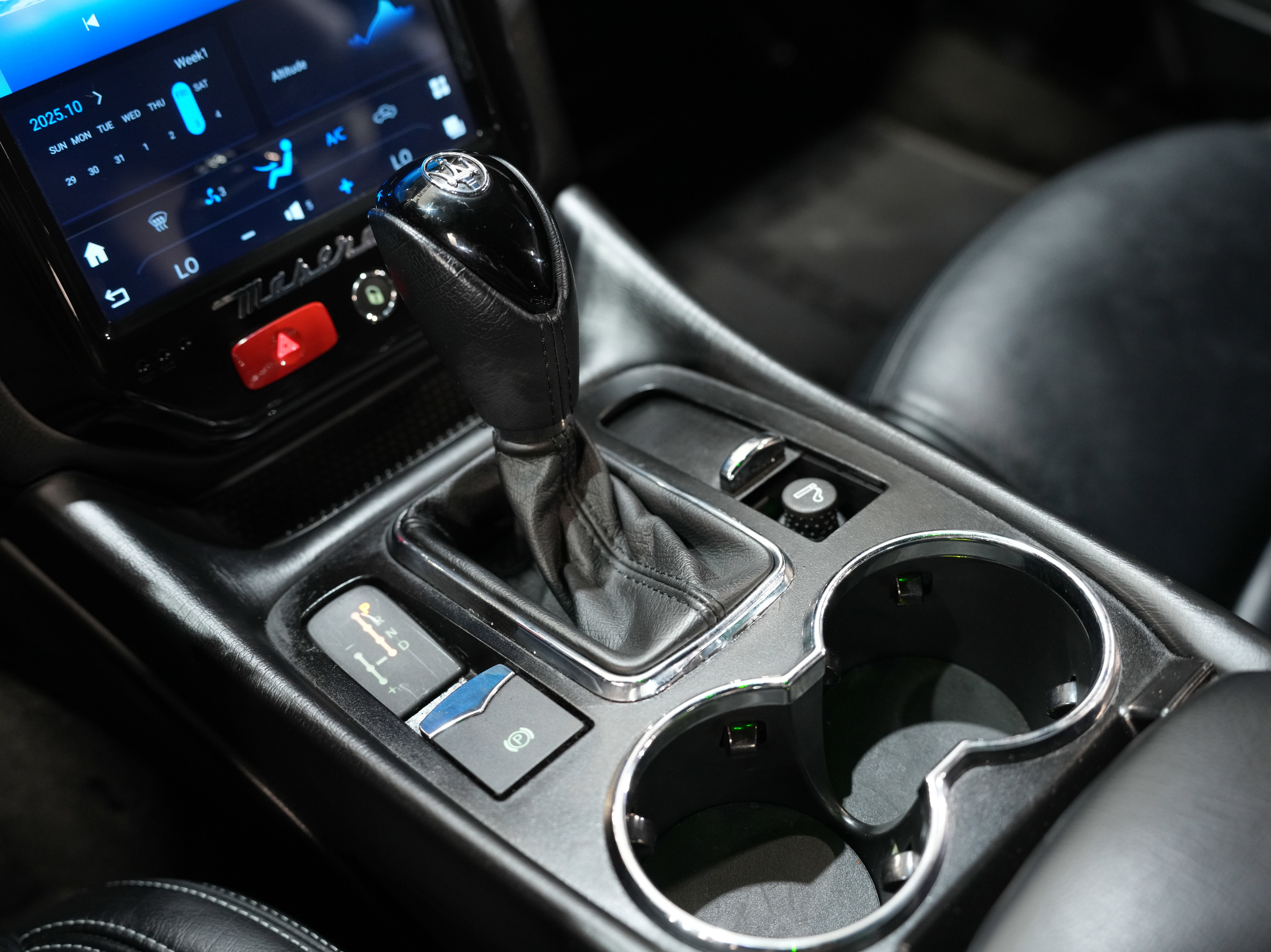 Used 2015 Maserati GranTurismo Sport image 45