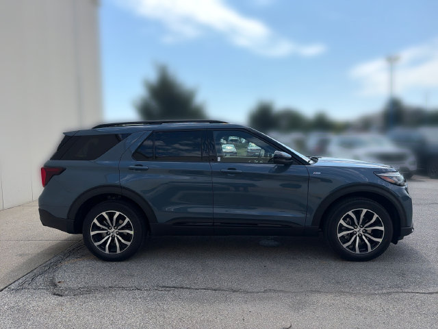New 2027 Ford Explorer ST-Line AWD/4WD image 4