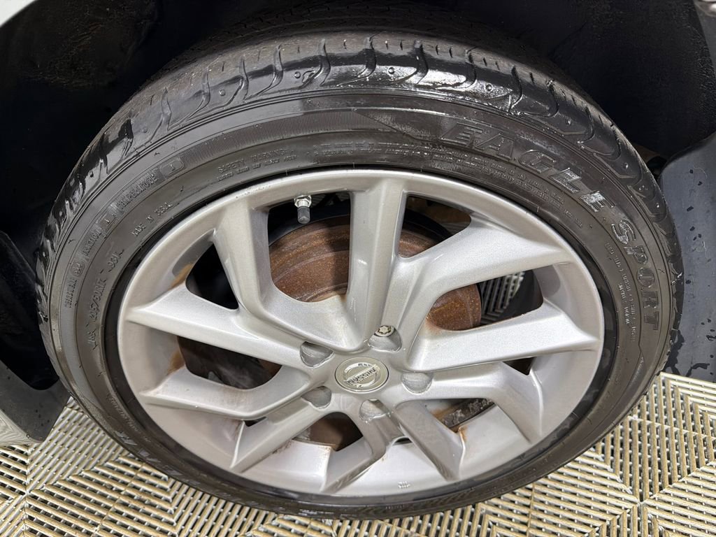 Used 2014 Nissan Sentra SR FWD image 19