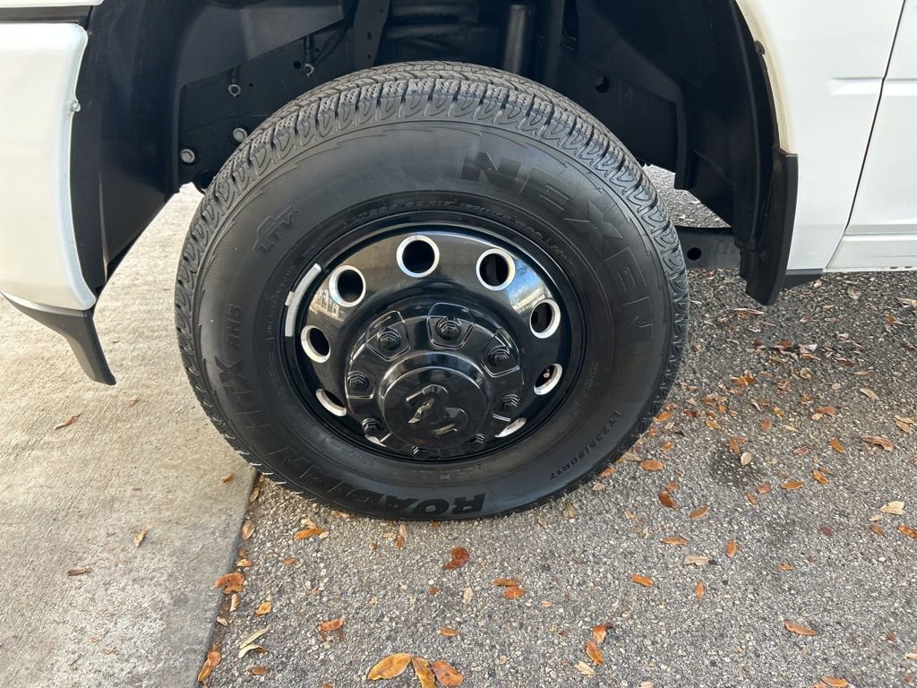 Used 2022 RAM 3500 Big Horn w/ Night Edition image 13