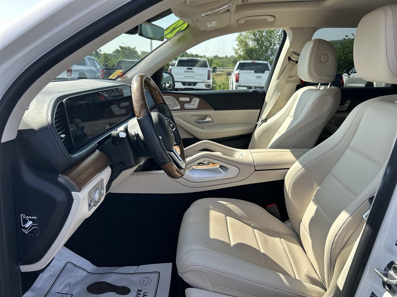 Used 2022 Mercedes-Benz GLS 450 4MATIC image 21