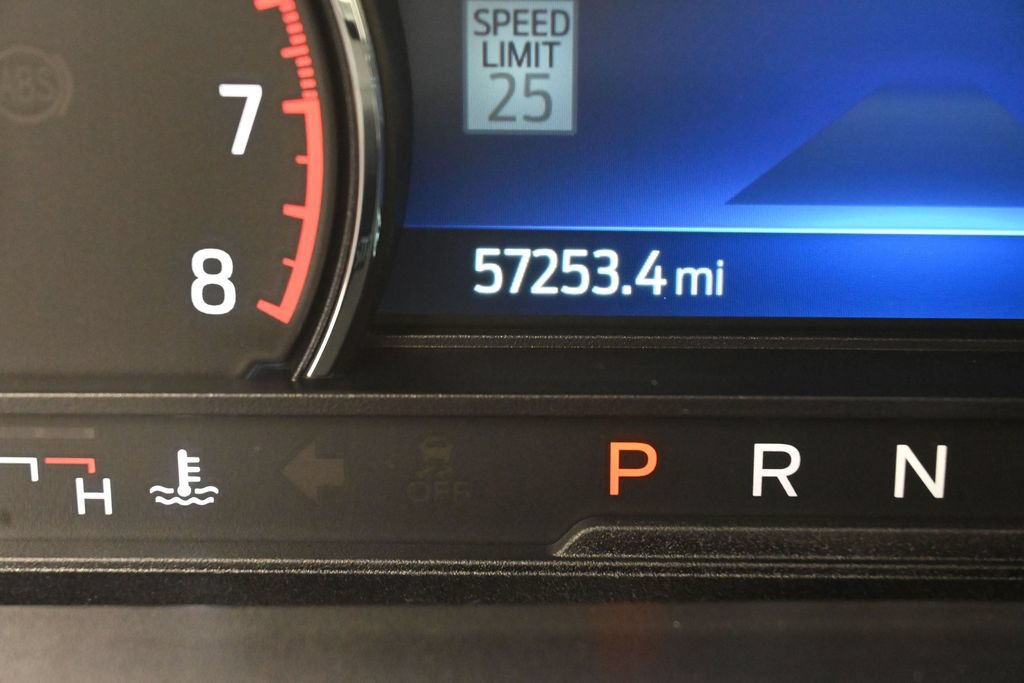 Used 2022 Ford Explorer Limited w/ Equipment Group 301A AWD/4WD image 19